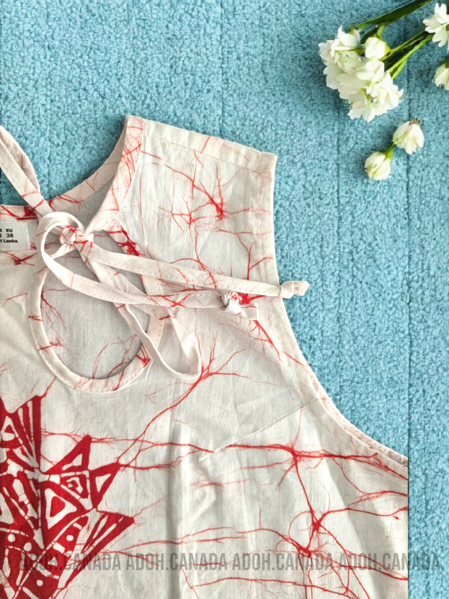 CC0078 - White Batik Crop Top with Red Maple Leaf design| Ceylon Batik | Hand Made | Summer Collection | Cotton Crop top | Summer wear