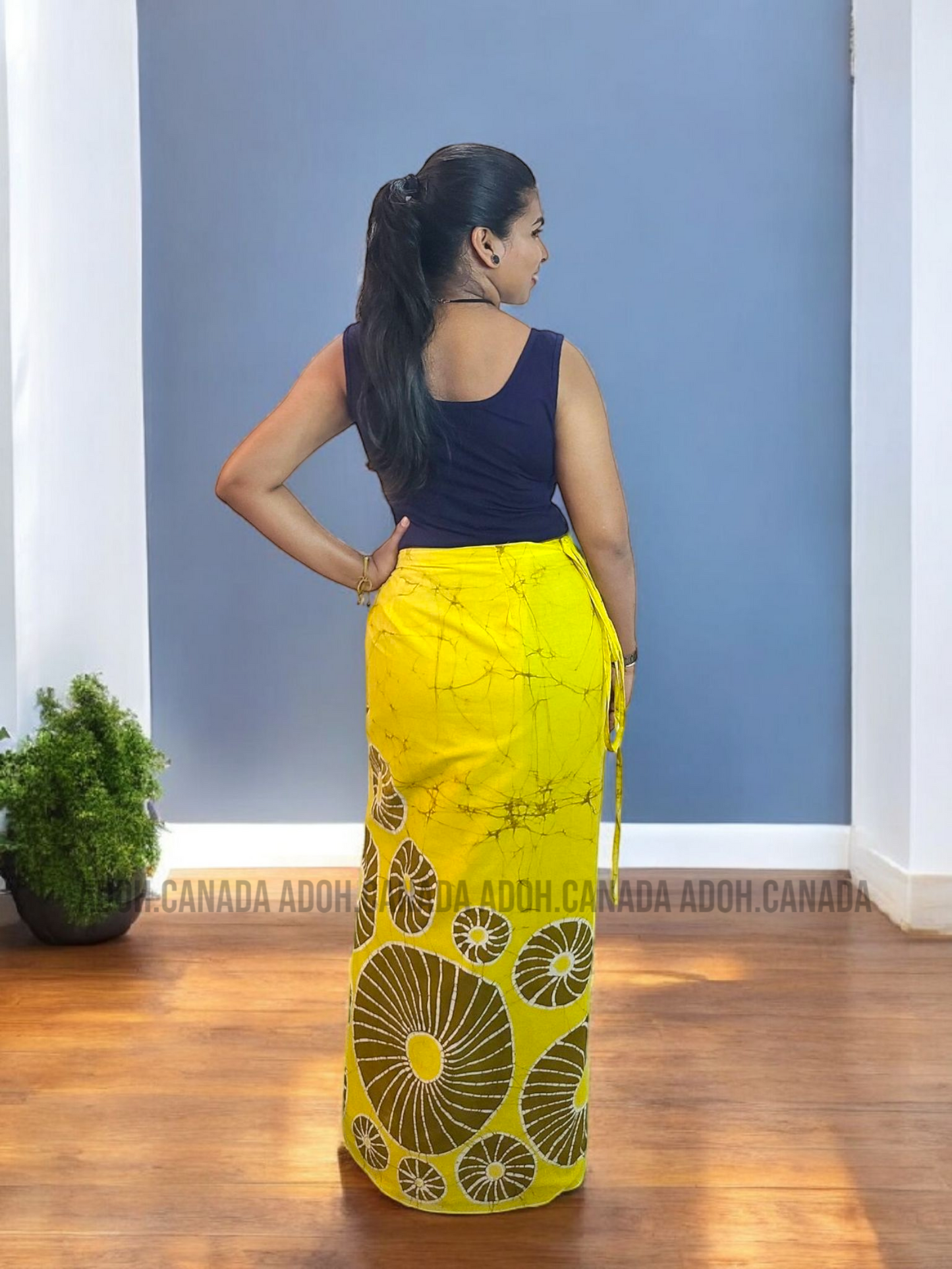 LU1326 - Yellow with round designed Batik Lungi Skirt |Ceylon Batik | Hand Made | Summer Collection | Cotton Batik Lungi | Traditional Collection