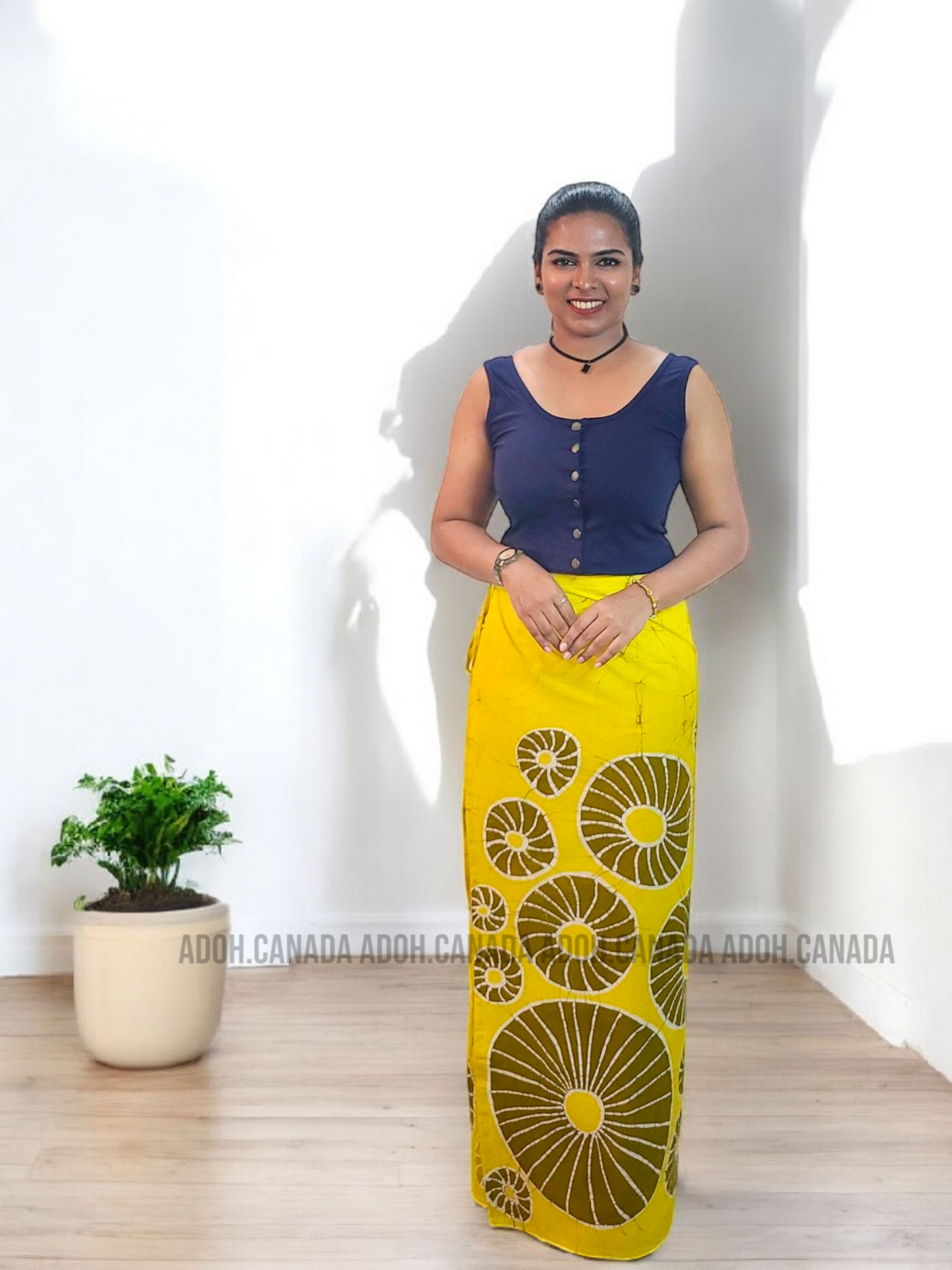 LU1326 - Yellow with round designed Batik Lungi Skirt |Ceylon Batik | Hand Made | Summer Collection | Cotton Batik Lungi | Traditional Collection