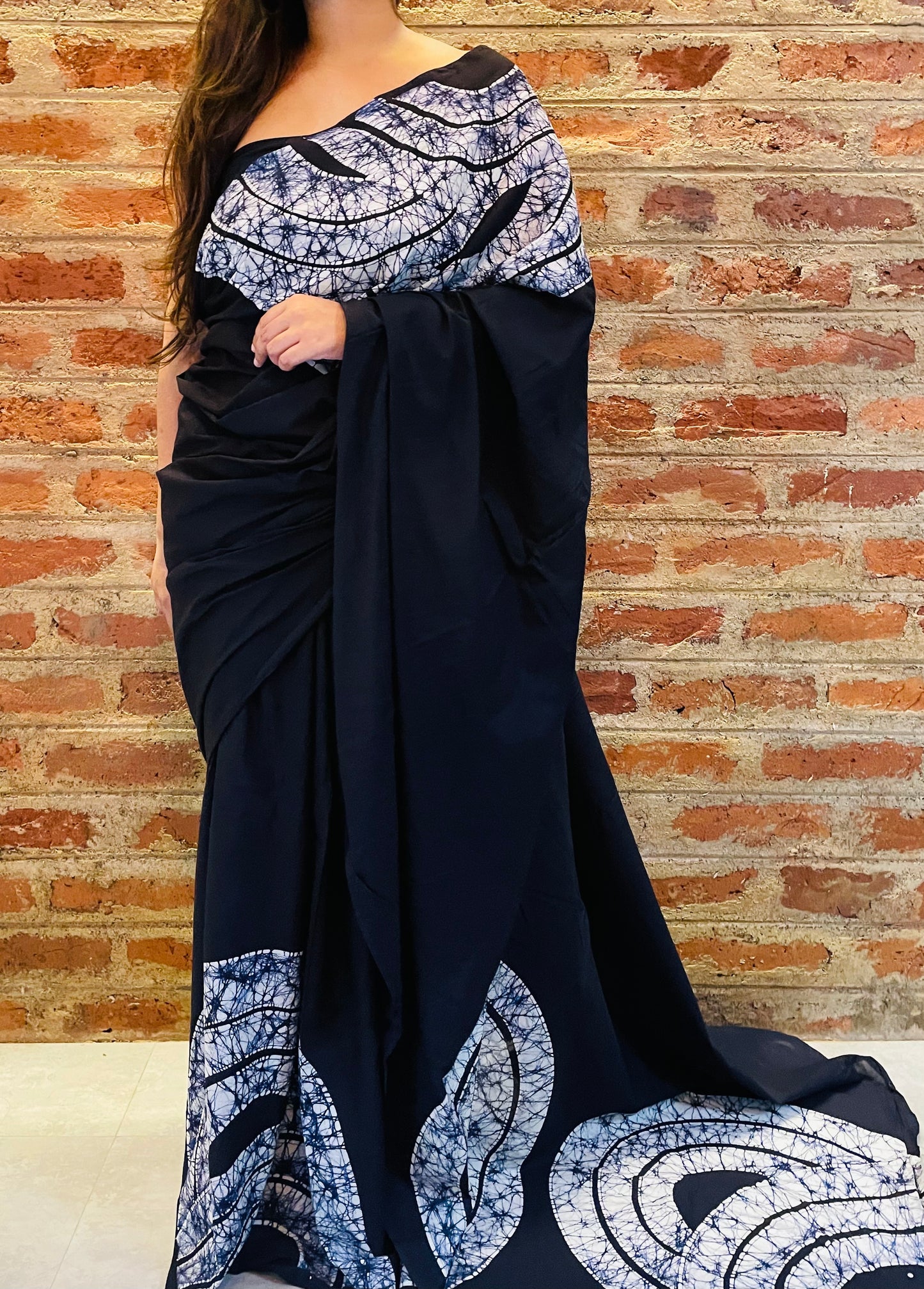 Graceful Black- SC0005 Ceylon Batik | Hand Made Saree | Exclusive Designer Wear